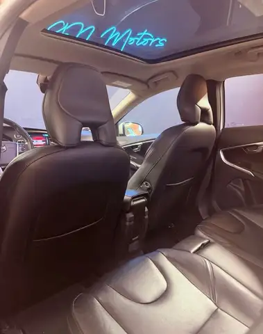 Volvo V40 view 7