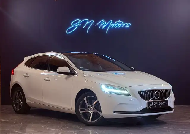 2016 Volvo V40 in White for sale