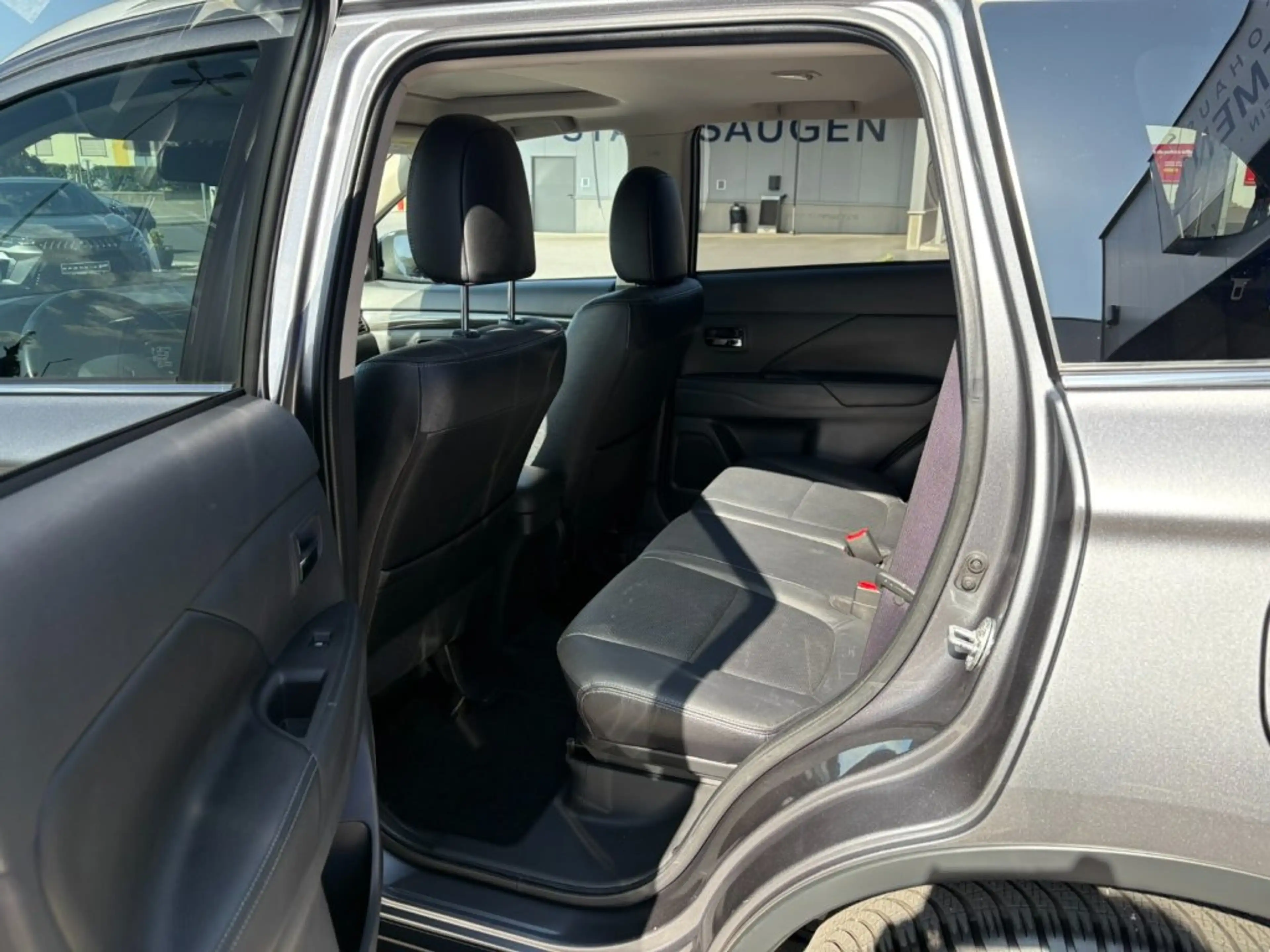Mitsubishi Outlander Instyle 2,2 Diesel — photo 7