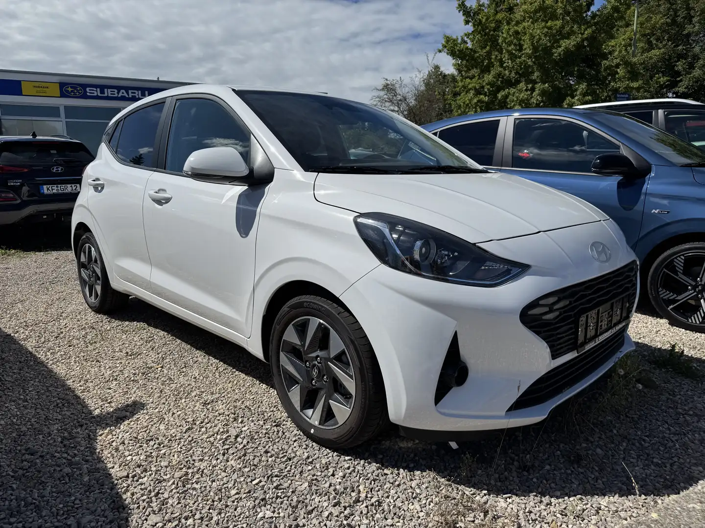 Hyundai i10 i10 1.2 79PS Navi Klima Appel Carplay Android Weiß - 2