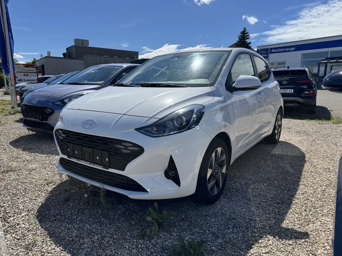 Hyundai i10 i10 1.2 79PS Navi Klima Appel Carplay Android Weiß - 1