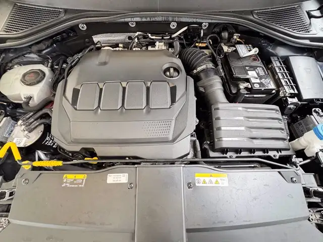 Volkswagen T-Roc view 14