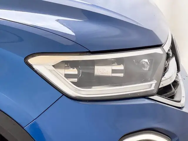 Volkswagen T-Roc view 15