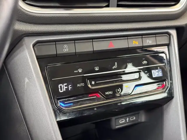 Volkswagen T-Roc view 26