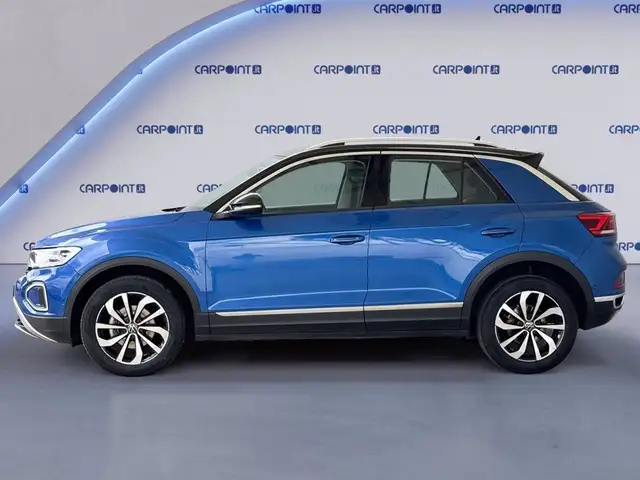 Volkswagen T-Roc view 4