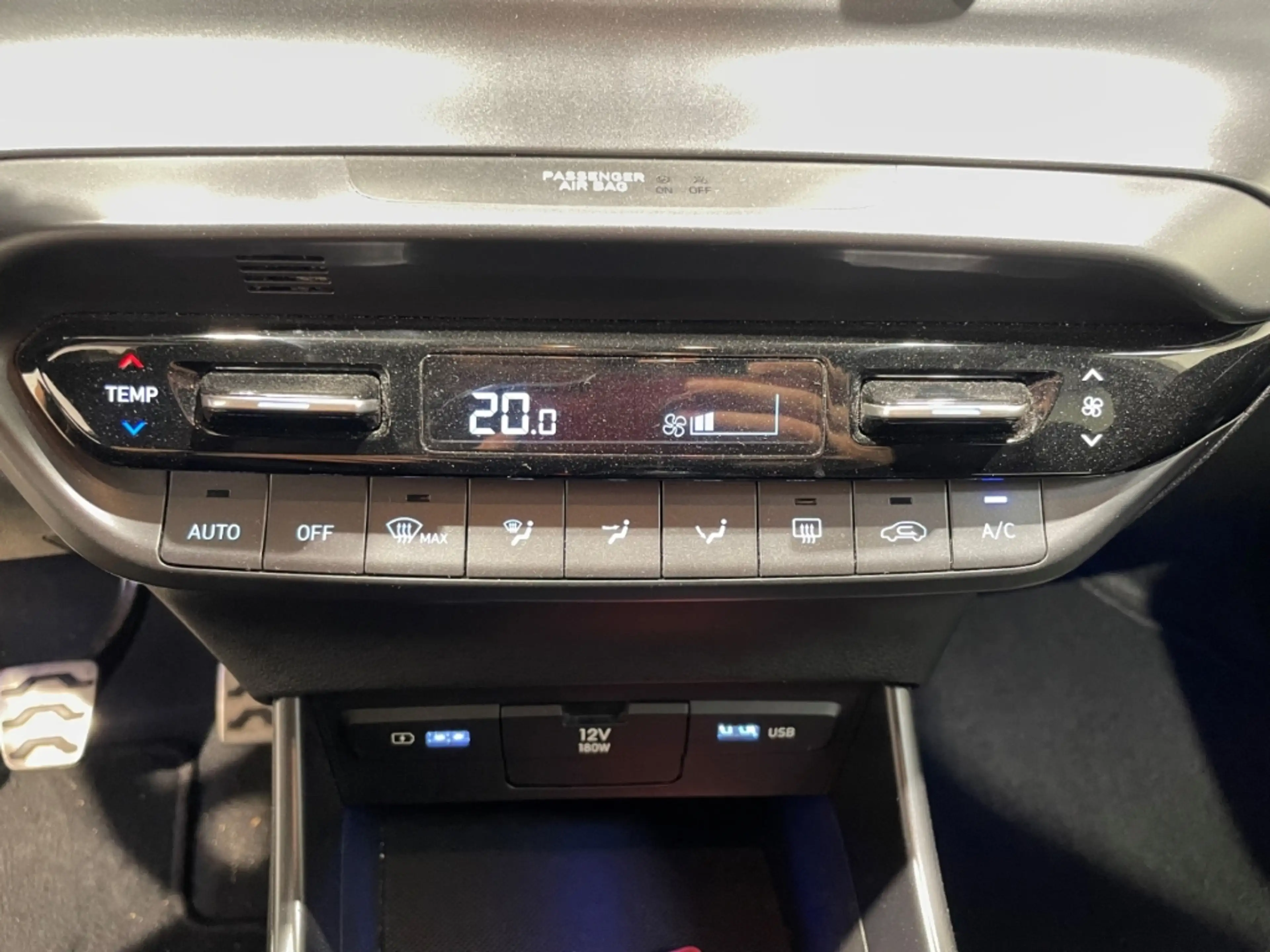 Hyundai BAYON Connect & Go Navi Klima Tempomat PDC — photo 9