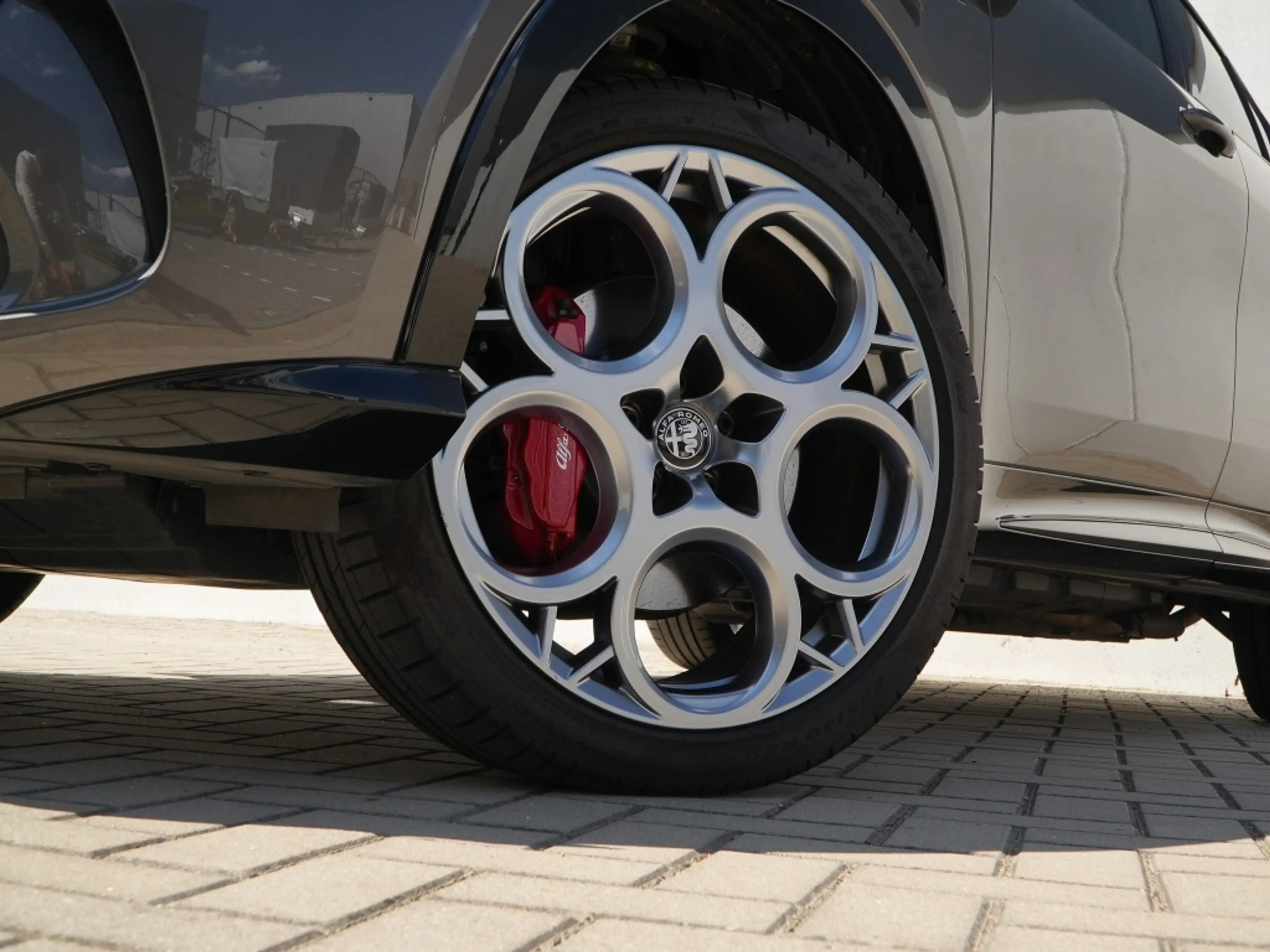 Alfa Romeo Tonale 1.3T PHEV 280 PK Edizione Speciale | Winter | Trek — photo 3