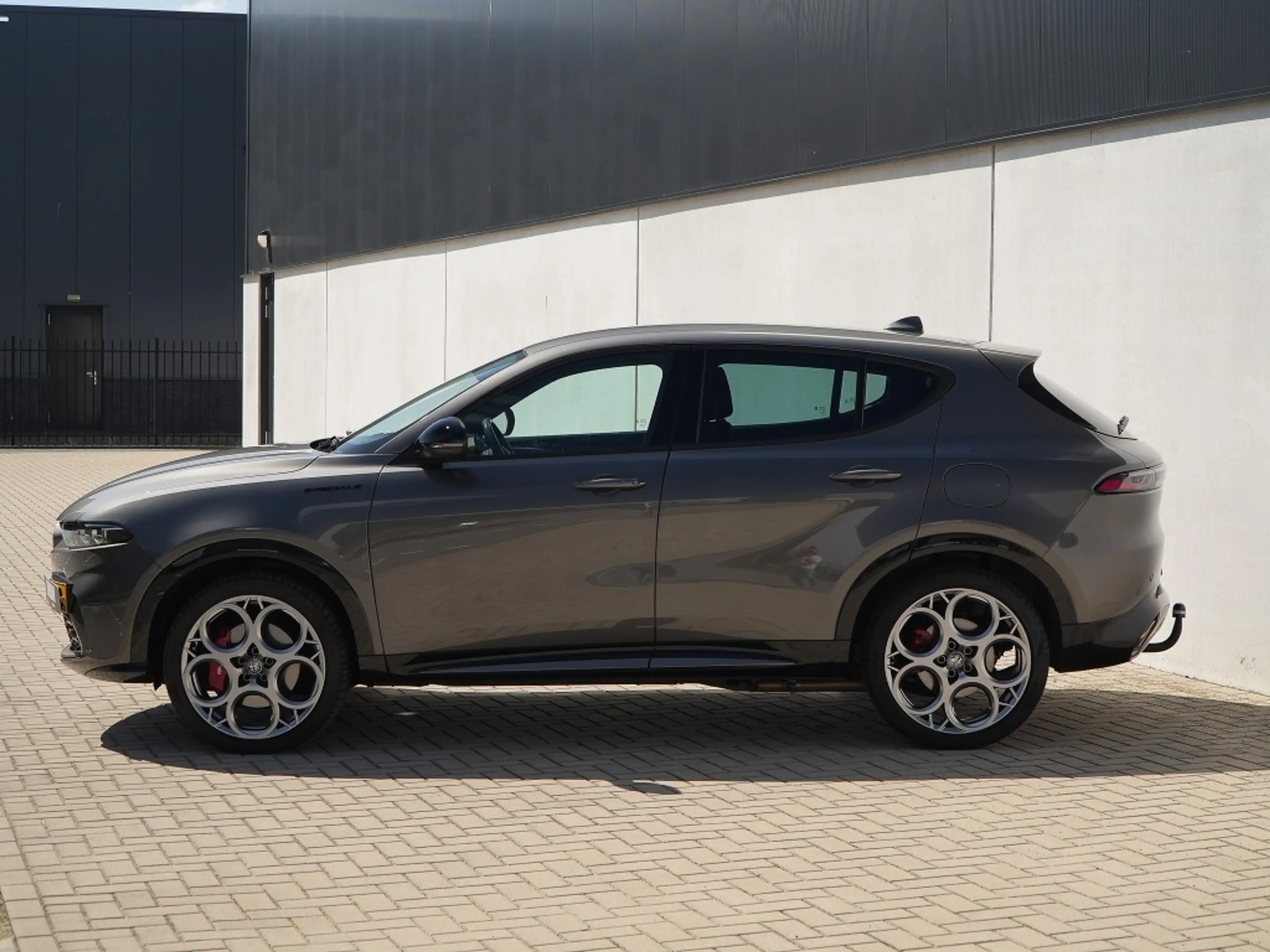 Alfa Romeo Tonale 1.3T PHEV 280 PK Edizione Speciale | Winter | Trek — photo 7