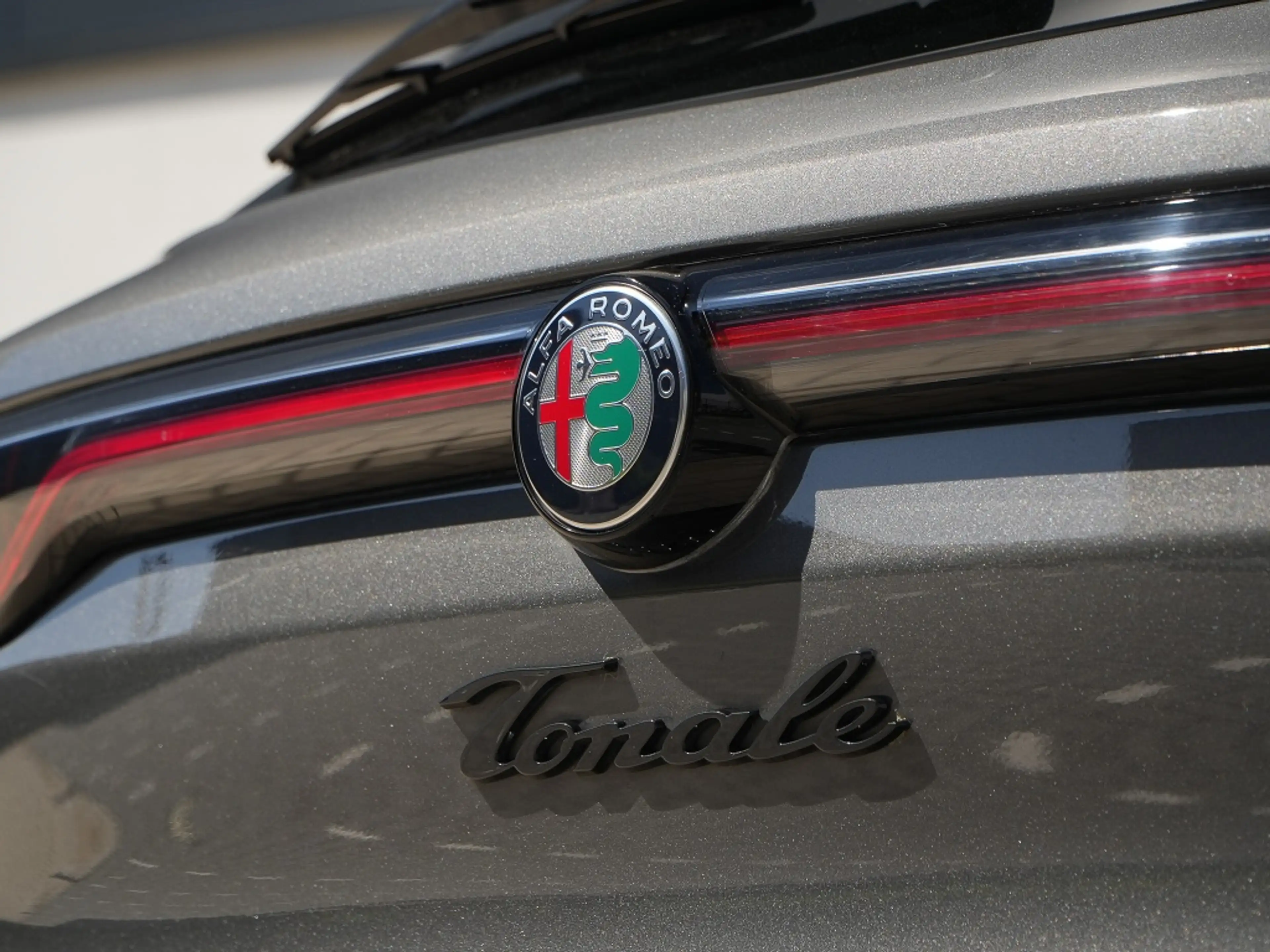 Alfa Romeo Tonale 1.3T PHEV 280 PK Edizione Speciale | Winter | Trek — photo 10