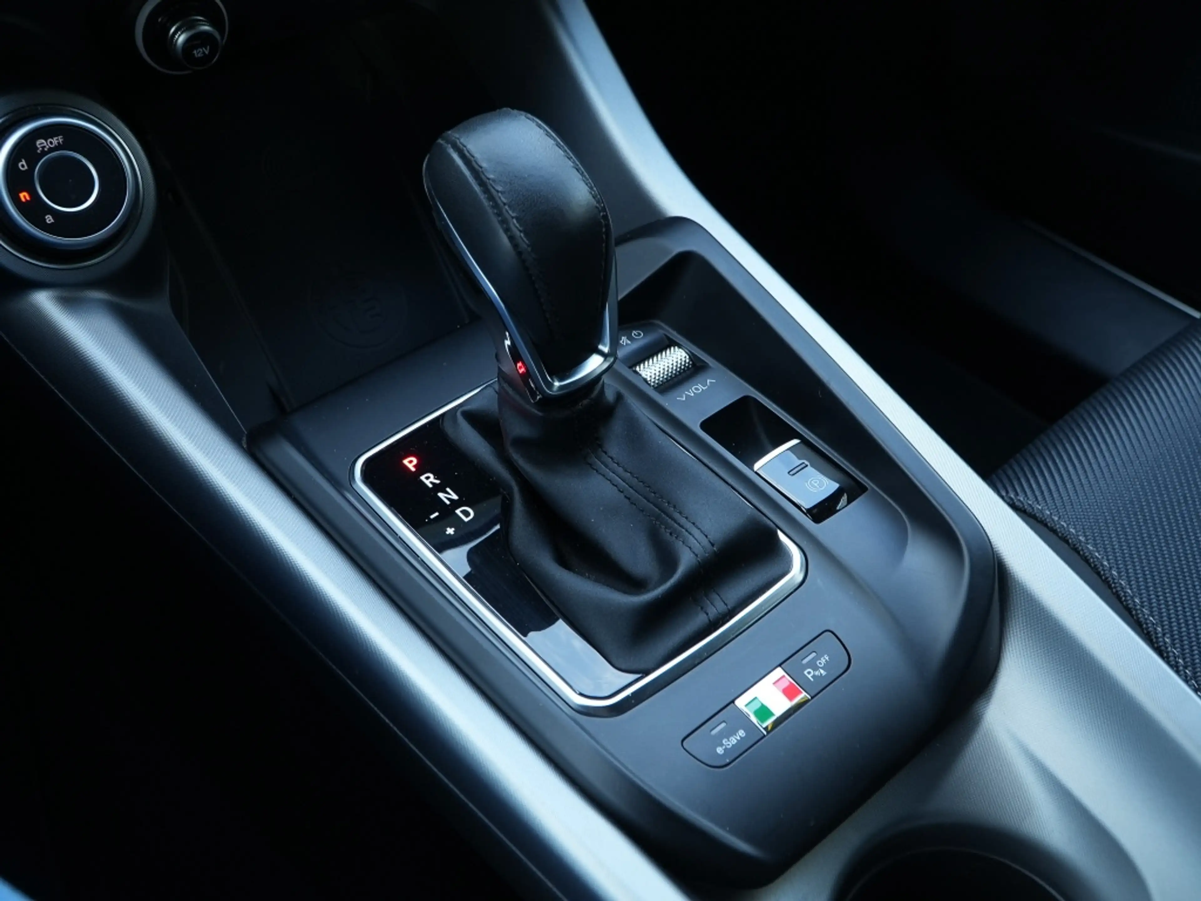 Alfa Romeo Tonale 1.3T PHEV 280 PK Edizione Speciale | Winter | Trek — photo 15