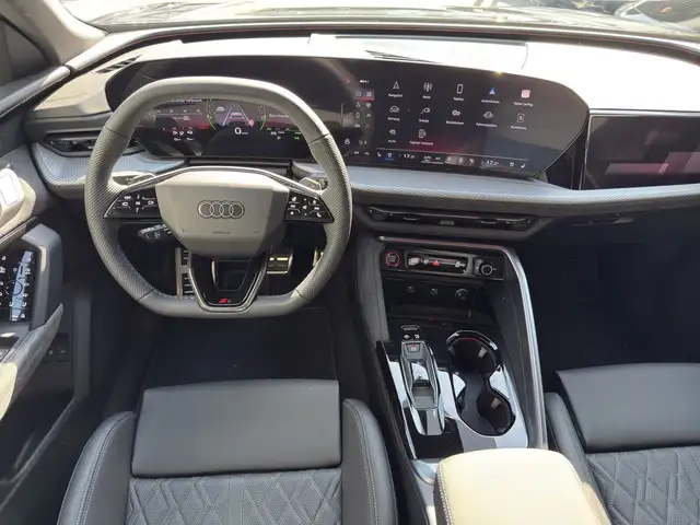 Audi Q5 view 6