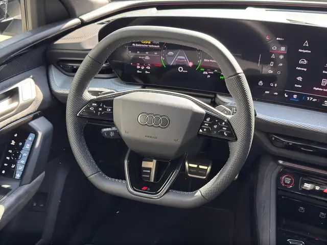 Audi Q5 view 7