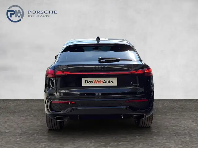 Audi Q5 view 4