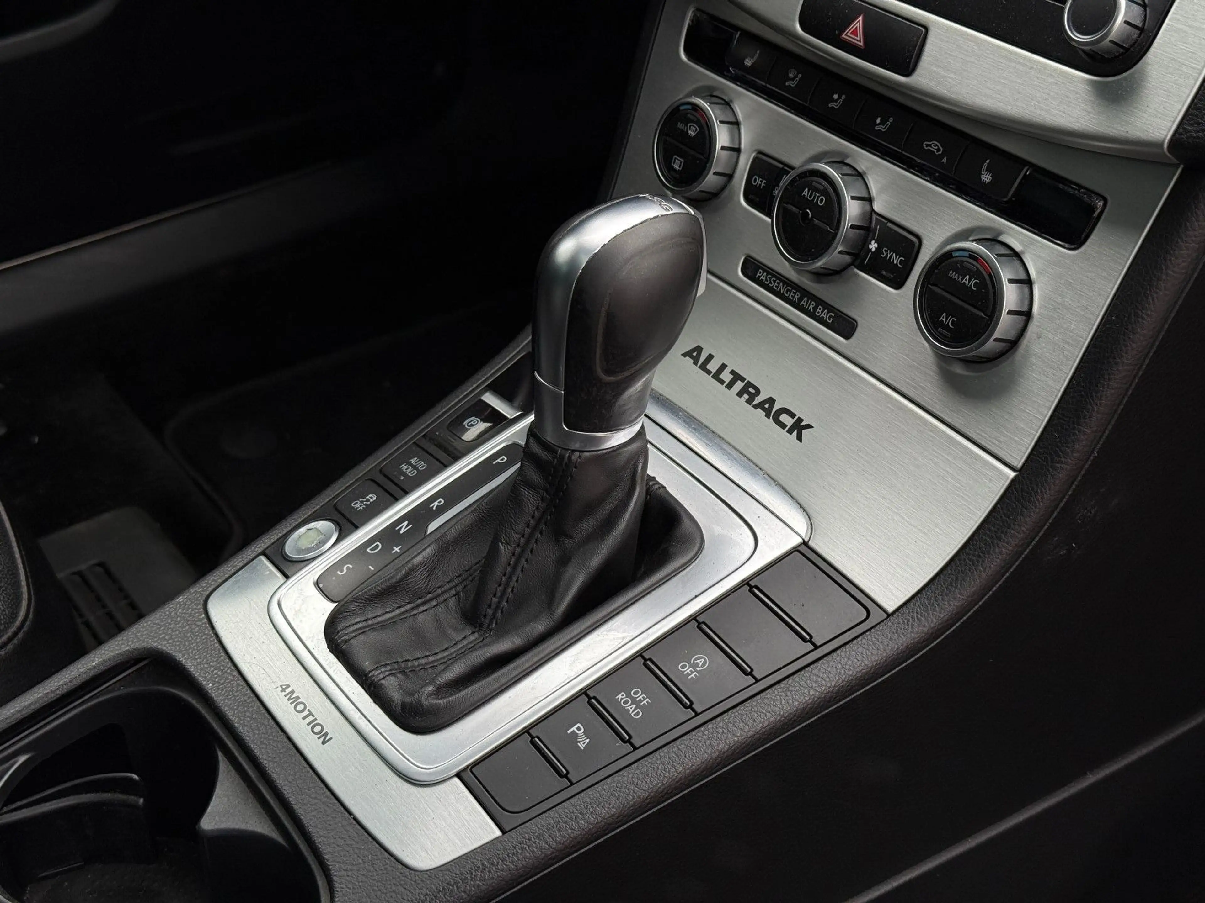 Volkswagen Passat Alltrack Variant 4Motion BMT*AHK* — photo 13