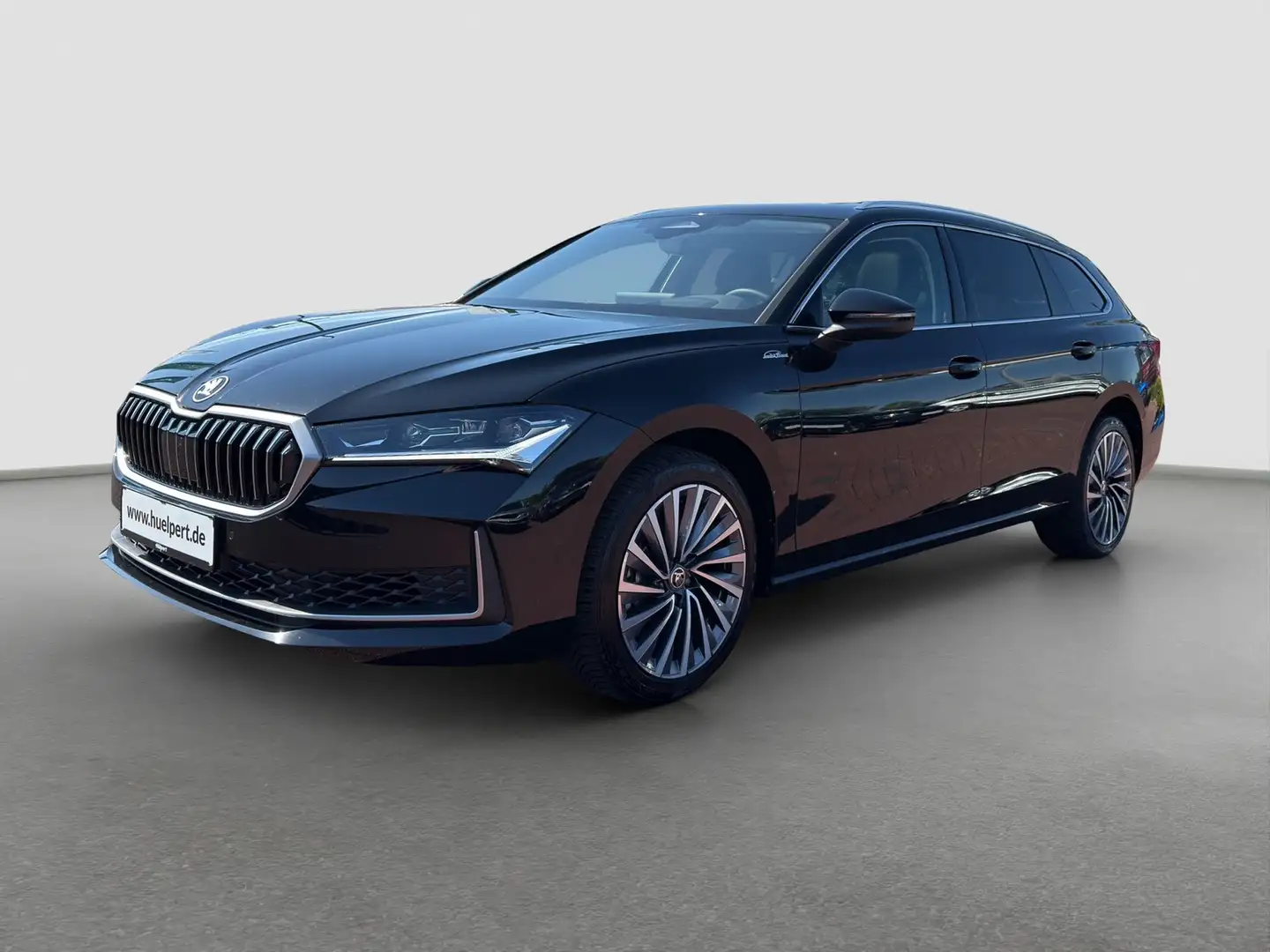 Skoda Superb Combi 2.0 L&K 4X4 PANO AHK CAM ACC LM18 Nero - 2