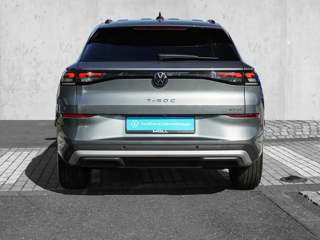 Volkswagen T-Roc view 6