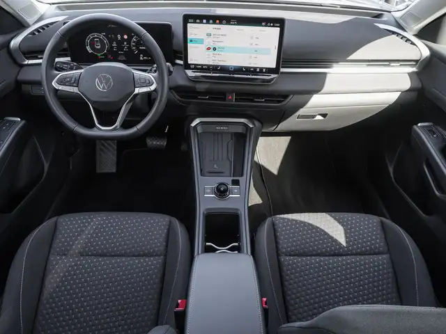 Volkswagen T-Roc view 10