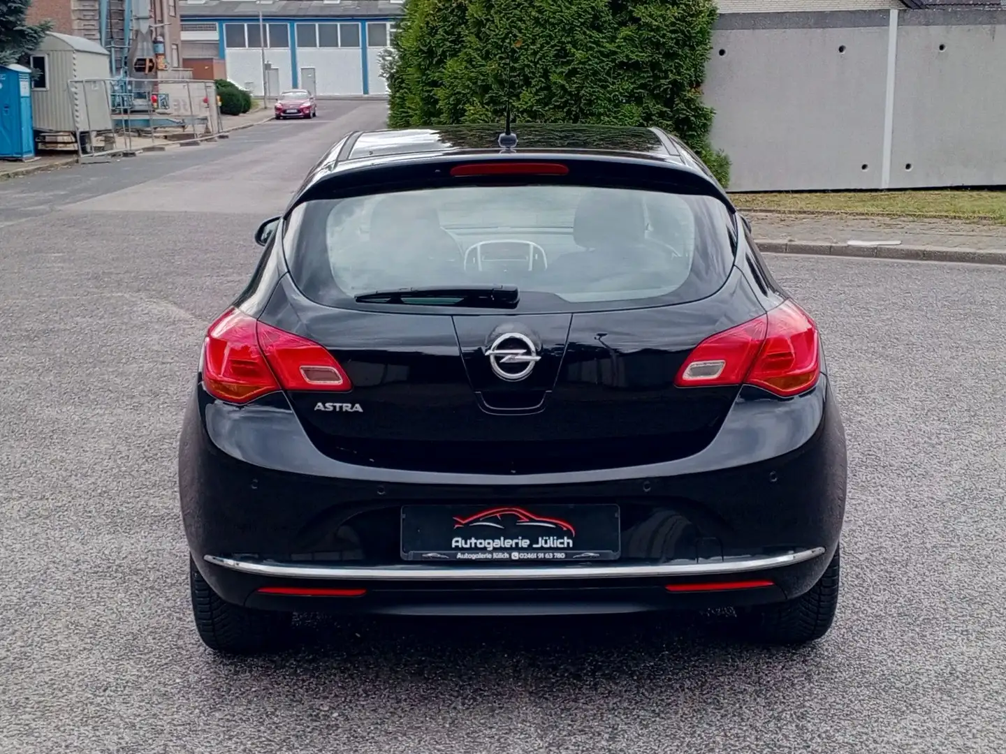 Opel Astra J Lim. 5-trg. Active*wenig km*Klimaautomat Schwarz - 2