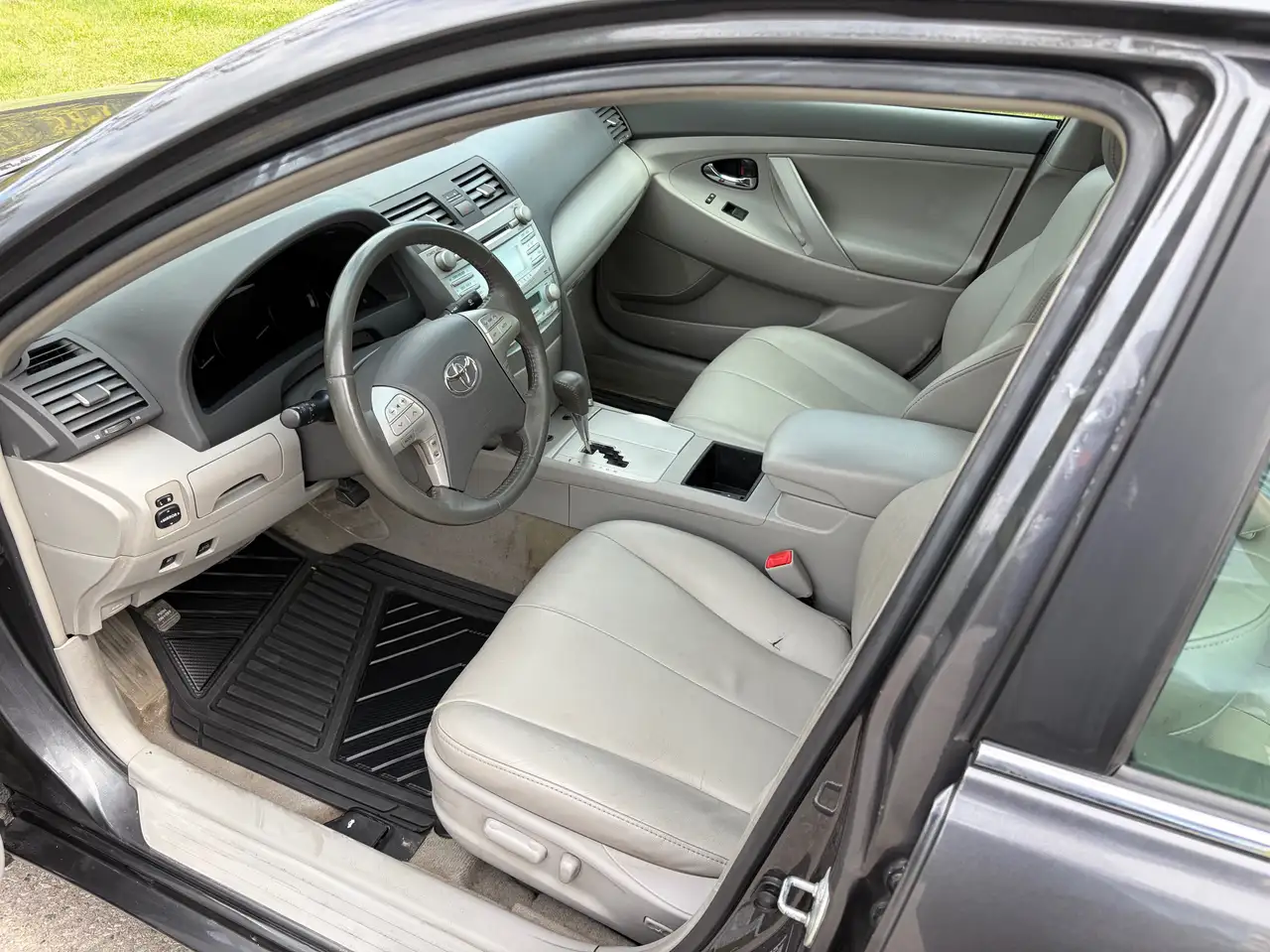 Toyota Camry снимка Toyota Camry