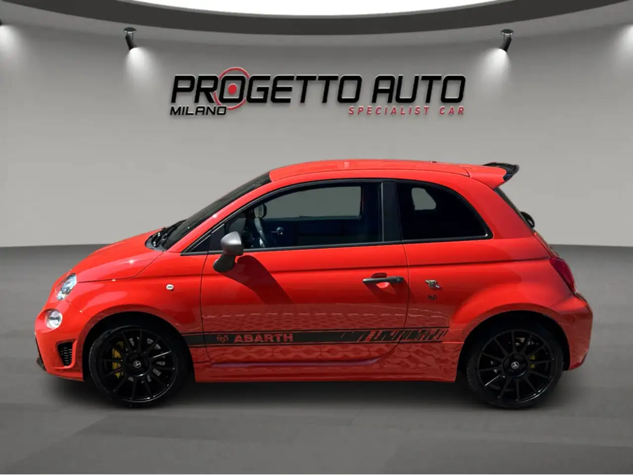 Abarth 695 2024