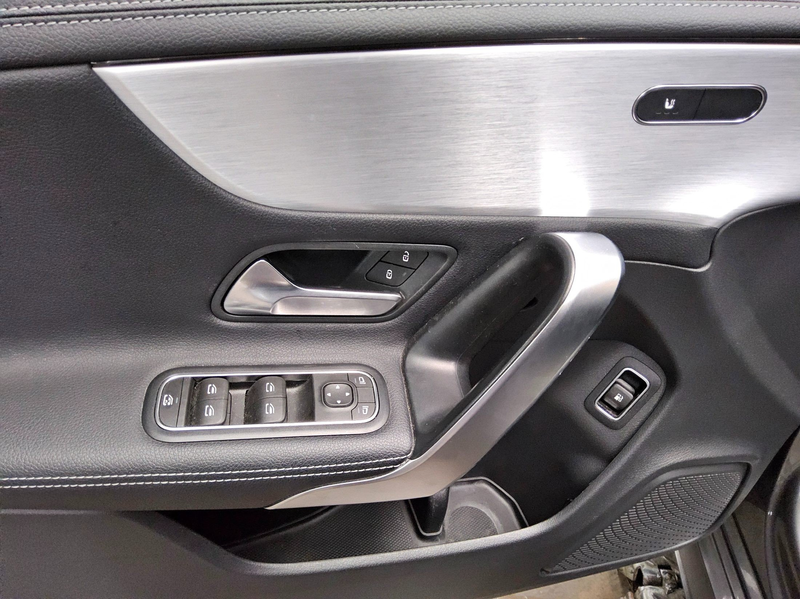Mercedes-Benz CLA 250 Shooting Brake e AMG-Line Leder Navi LED — photo 10