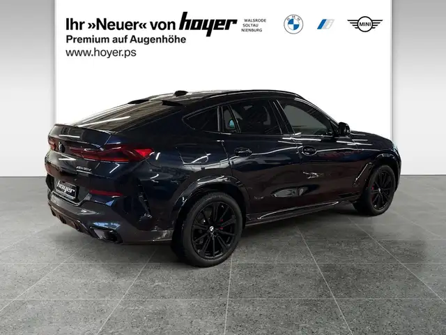 BMW X6 view 2