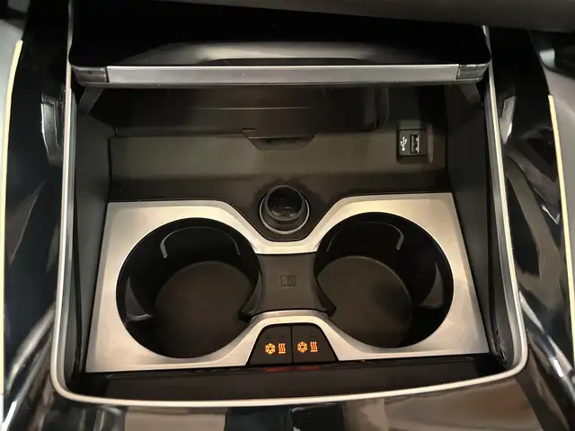 BMW X6 view 13
