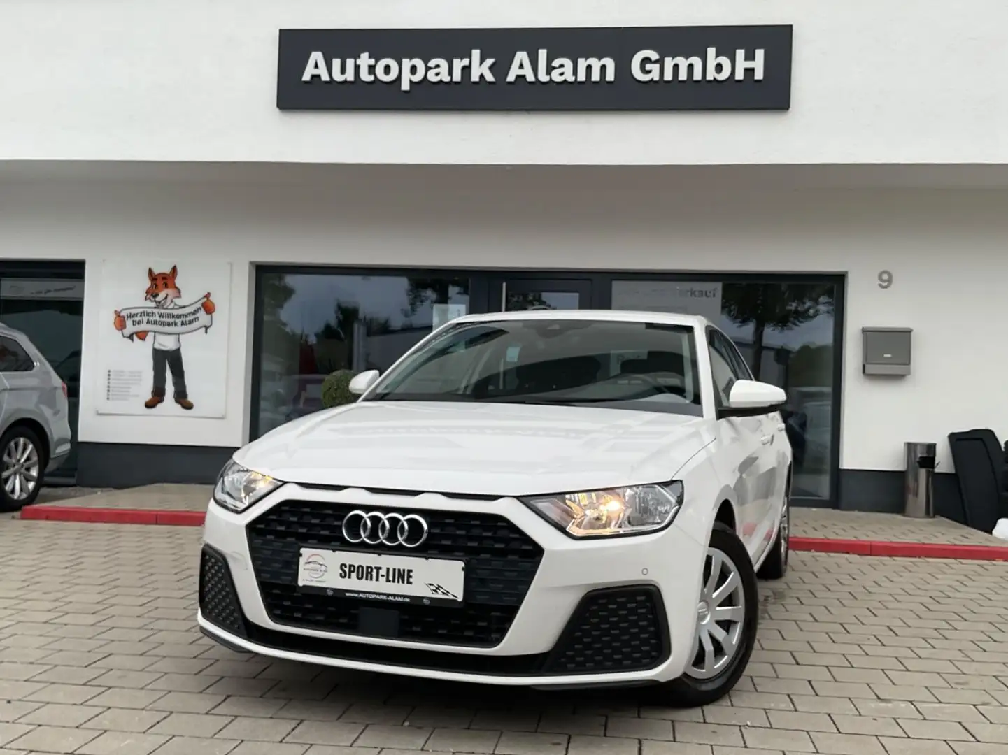 Audi A1 SB 25 TFSI basis S-Tronic Kamera Klima Blanc - 1