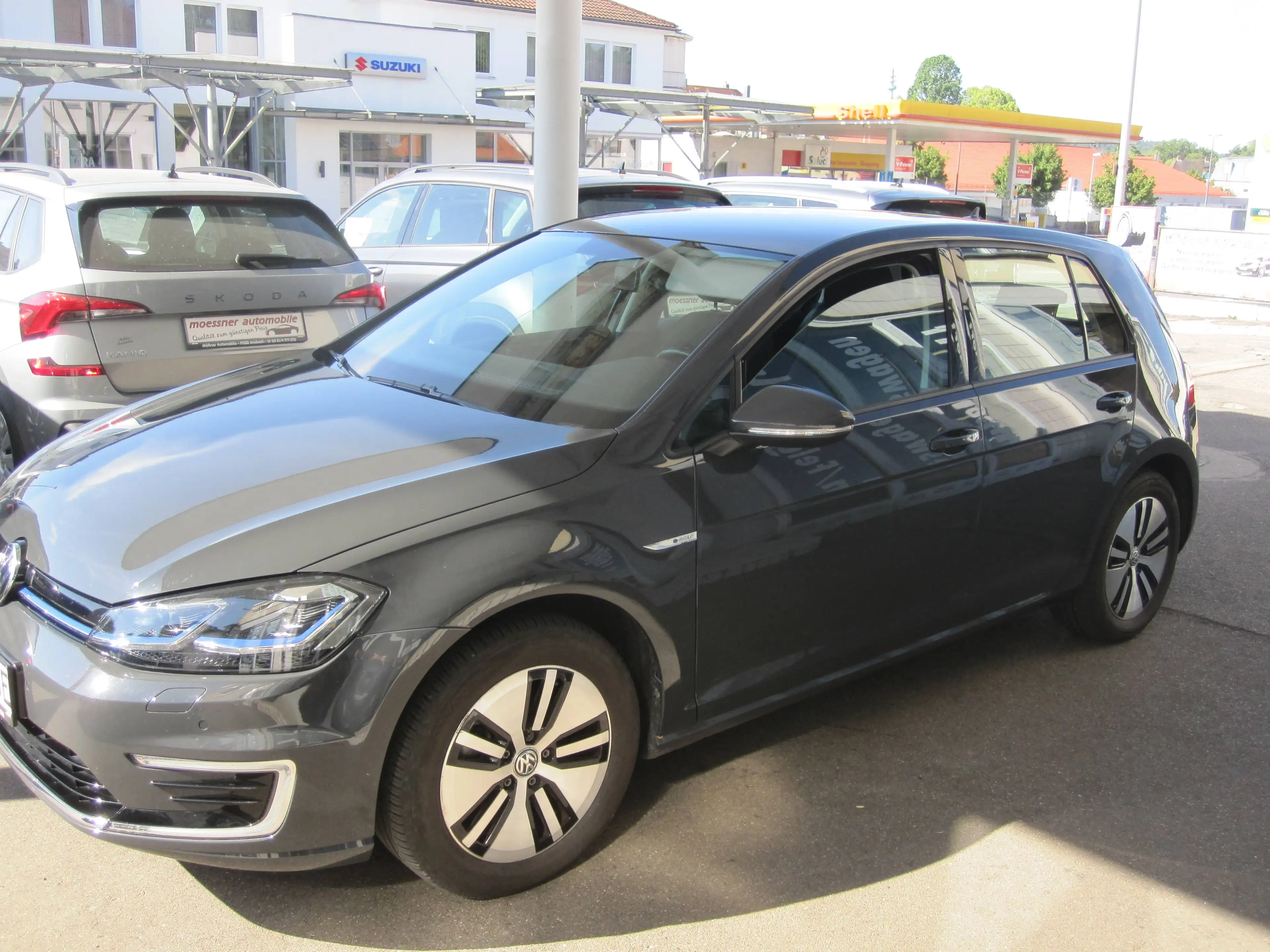 Volkswagen e-Golf Comf/Autom/Navi/LED/SitzH/PDC/behFrontscheibe/ALU