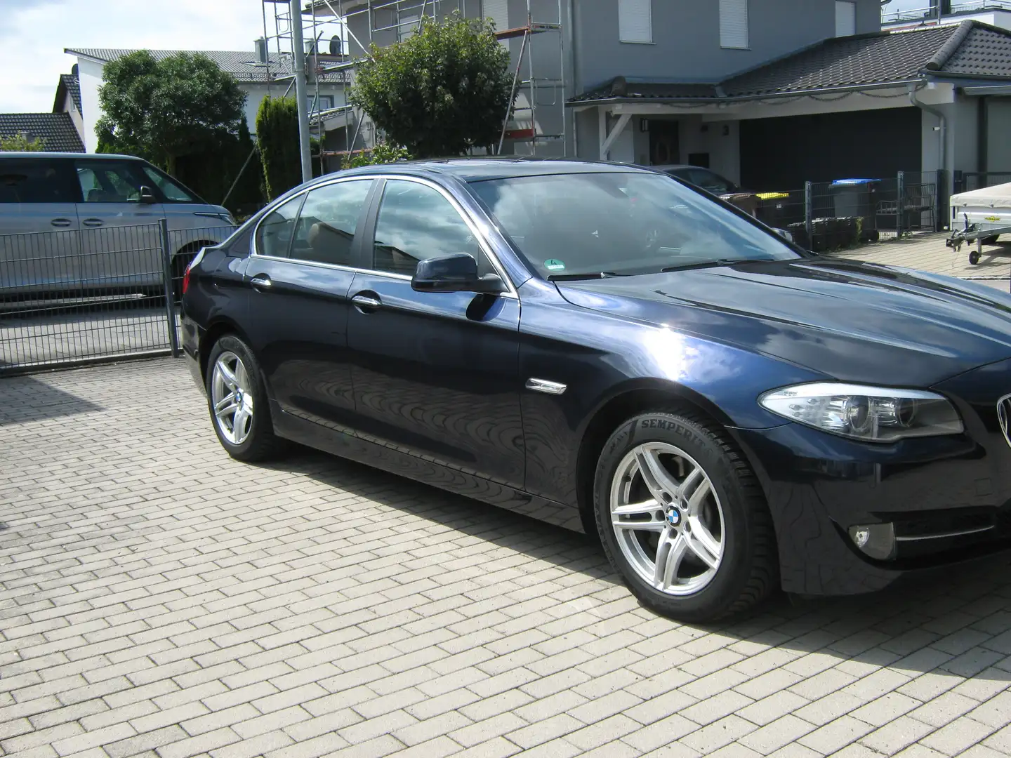 BMW 528 528i Blau - 2
