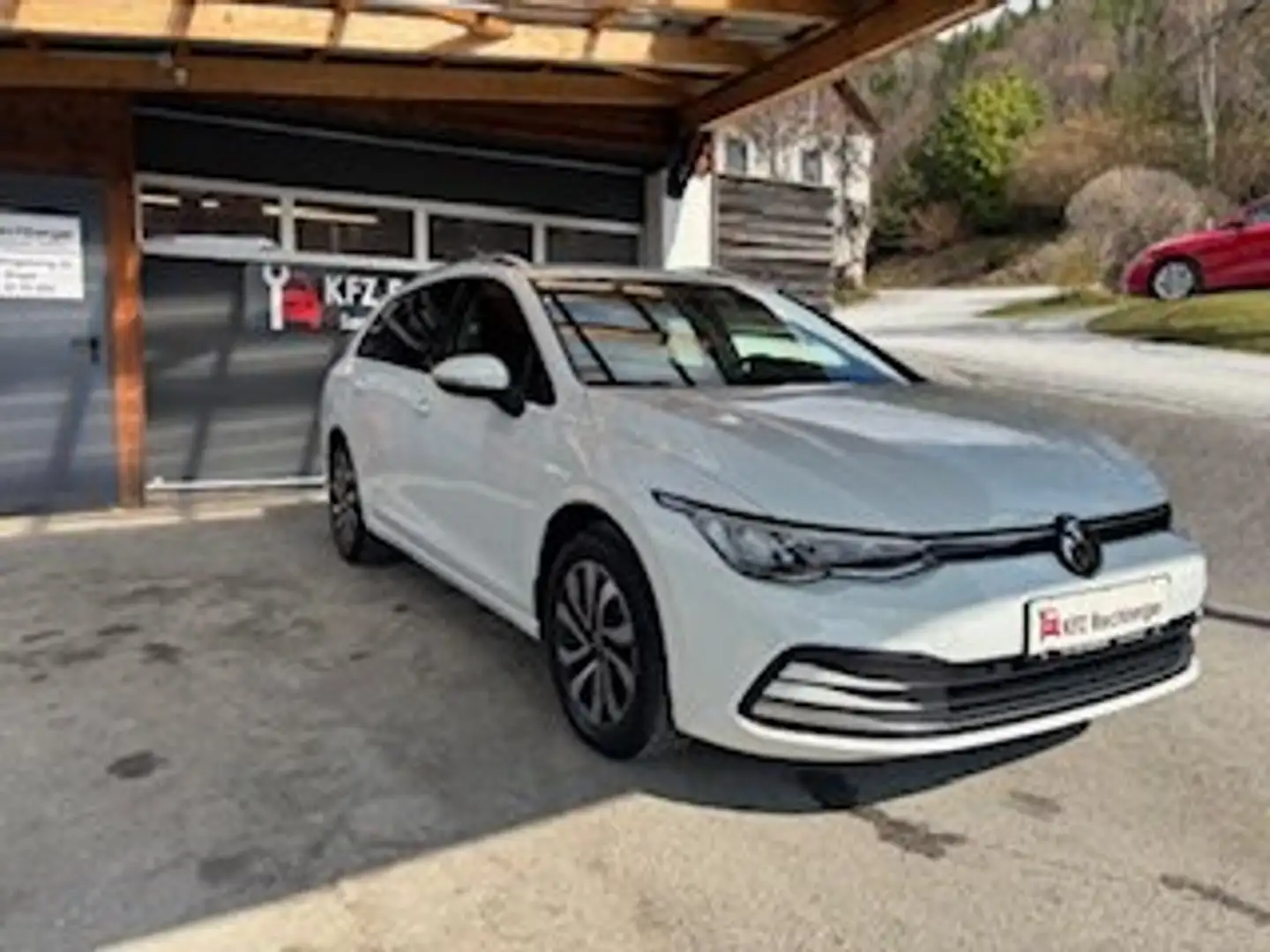 Volkswagen Golf Variant LED SHZ APP MULTI ACC PDC NAVI ALU Weiß - 1