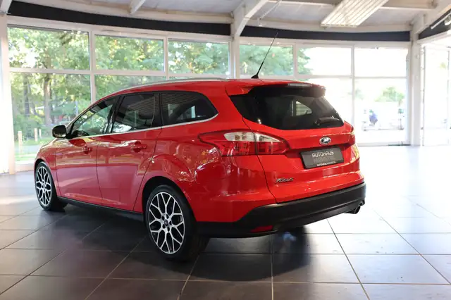 Ford Focus view 4