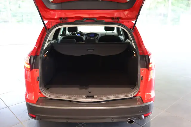 Ford Focus view 8