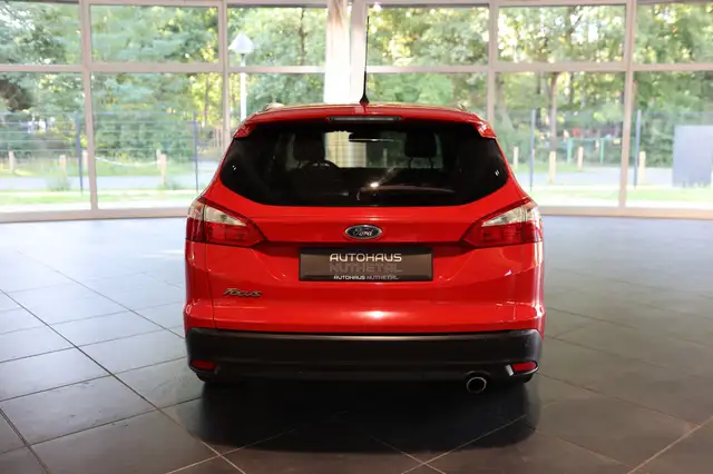 Ford Focus view 5