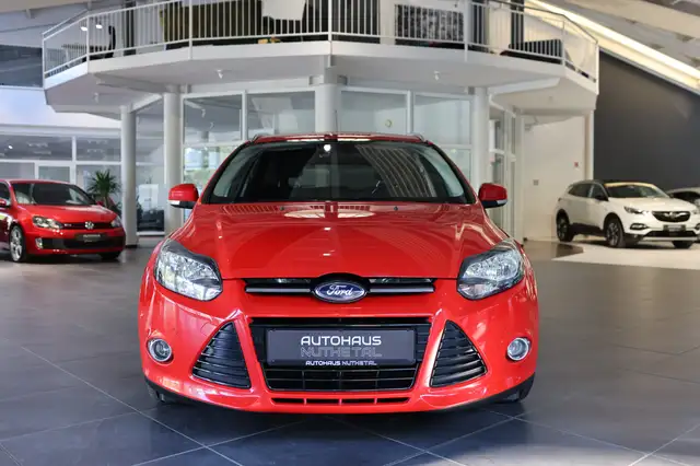 Ford Focus view 2