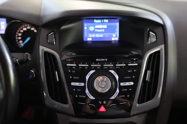 Ford Focus view 15