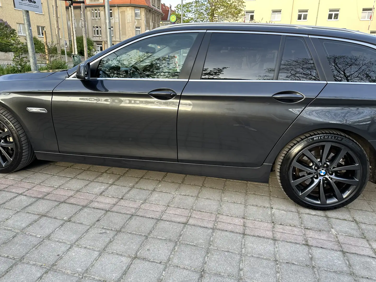 BMW 530 530d Touring Sport-Aut. - 2