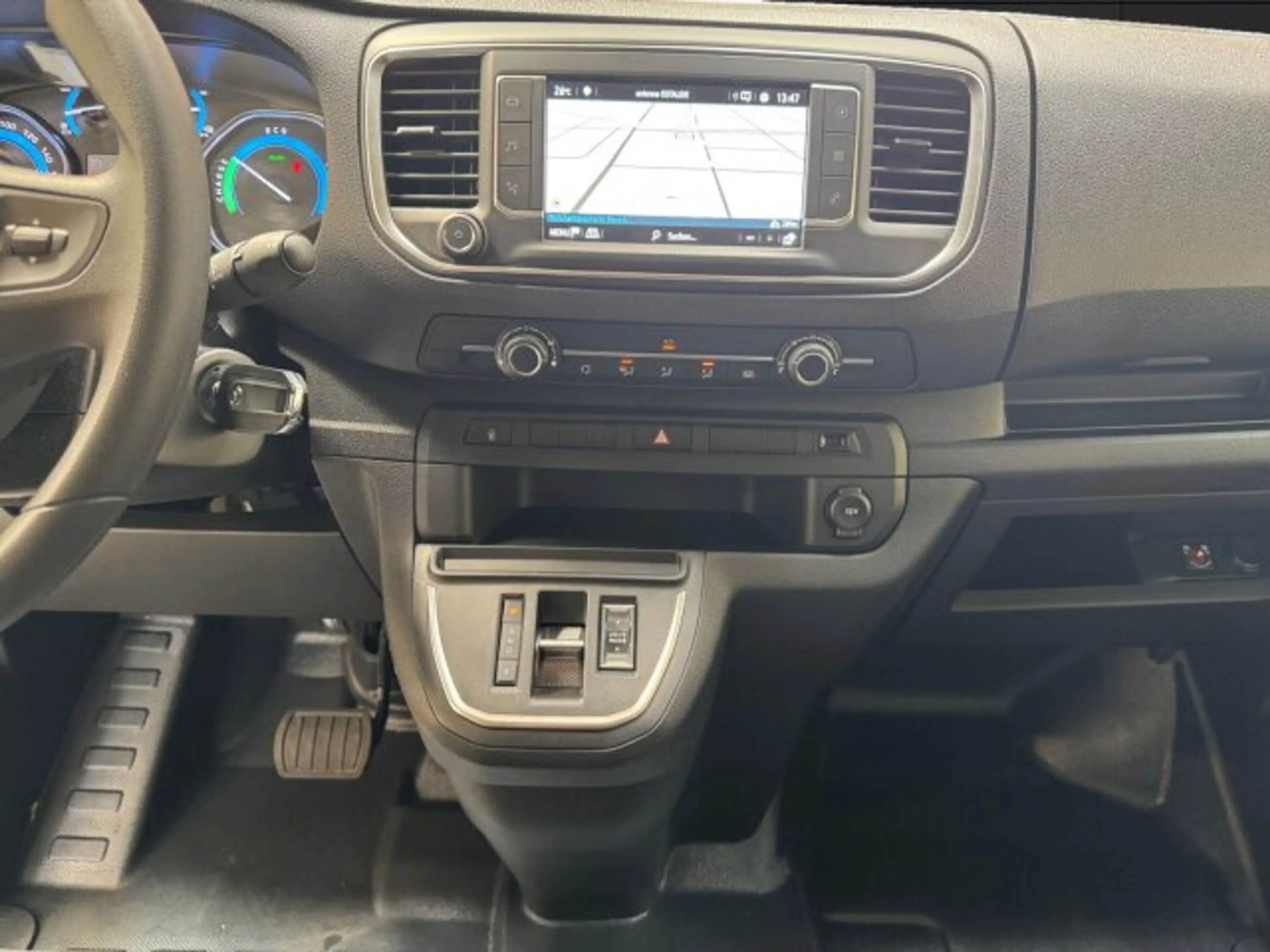 Opel Vivaro-e (SI) Vivaro -e 75kWh Basis Doppelkabine L3 (Vorlauffahrzeug Liefertermin erfragen) — photo 12