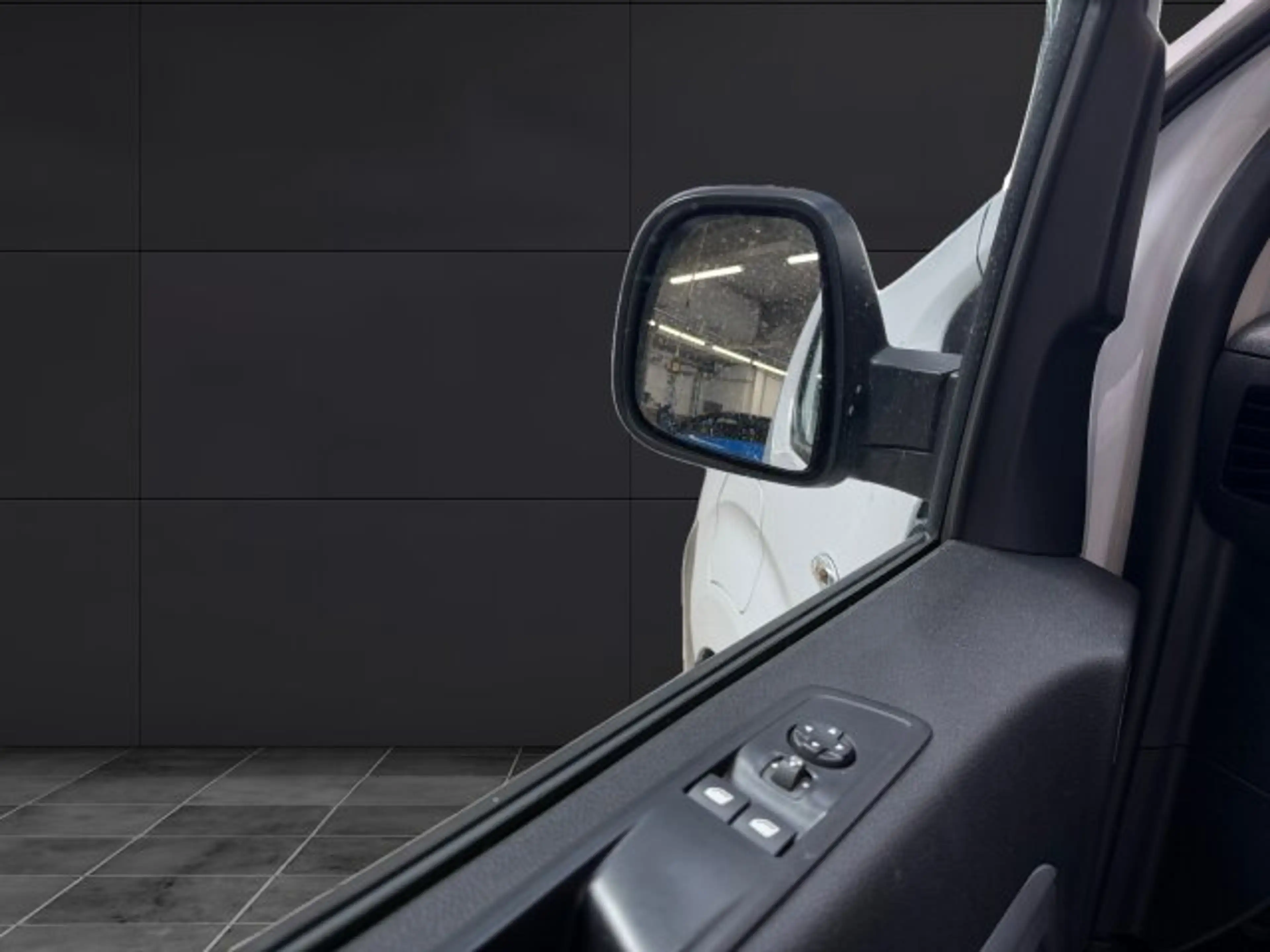 Opel Vivaro-e (SI) Vivaro -e 75kWh Basis Doppelkabine L3 (Vorlauffahrzeug Liefertermin erfragen) — photo 8