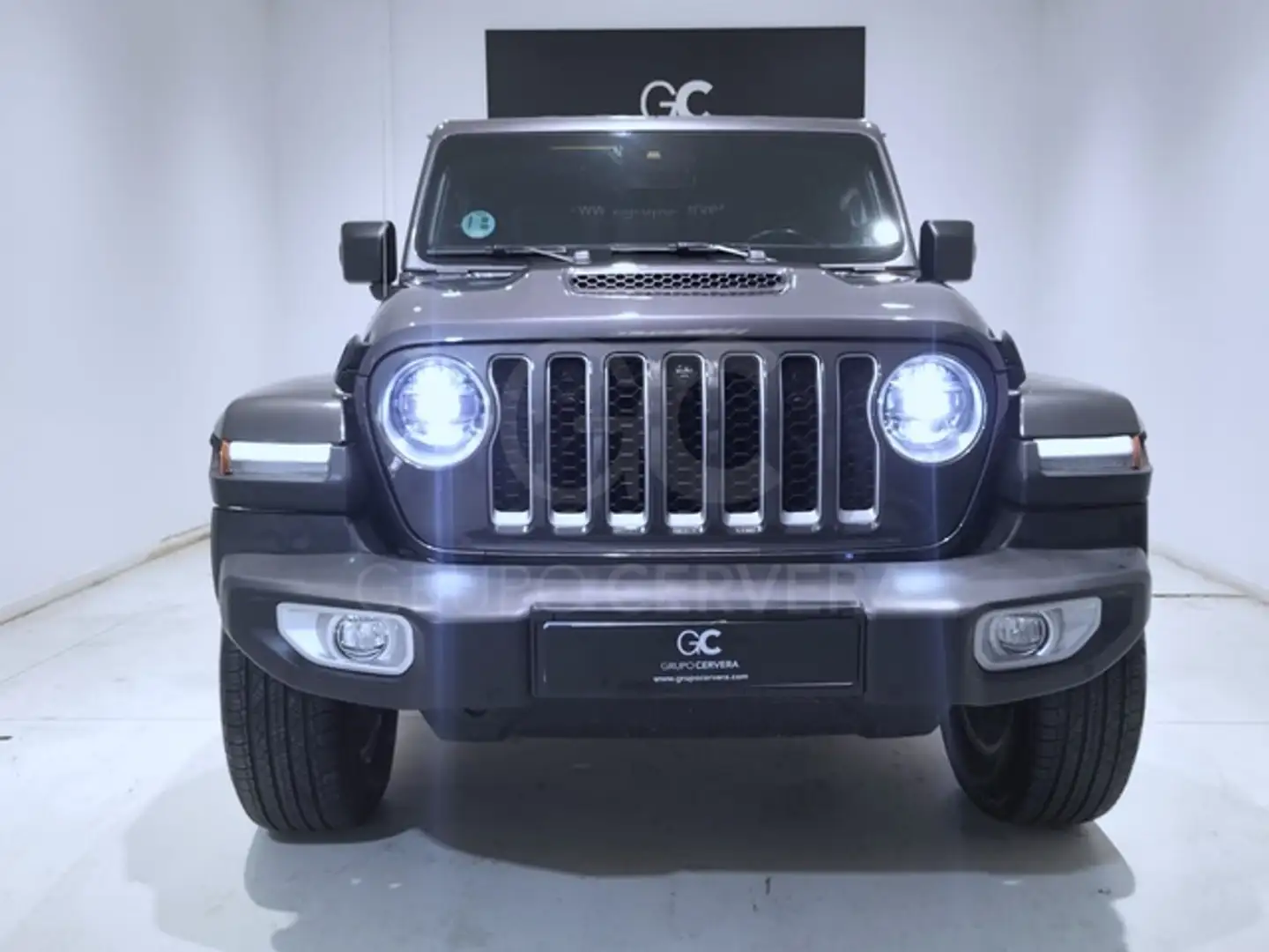 Jeep Gladiator 3.0 CRD Overland Gris - 2