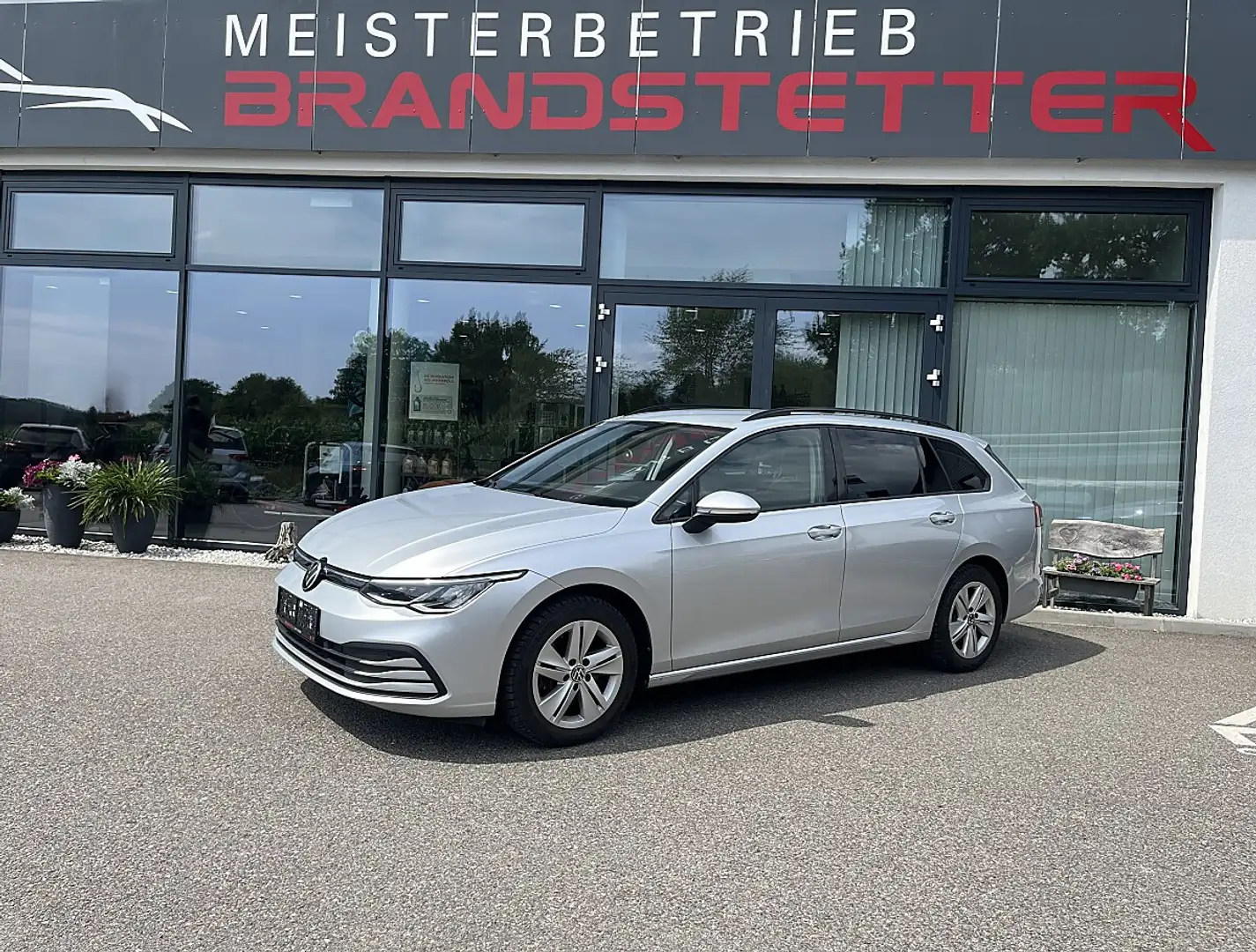 Volkswagen Golf Variant 2,0 TDI Life DSG Silber - 1