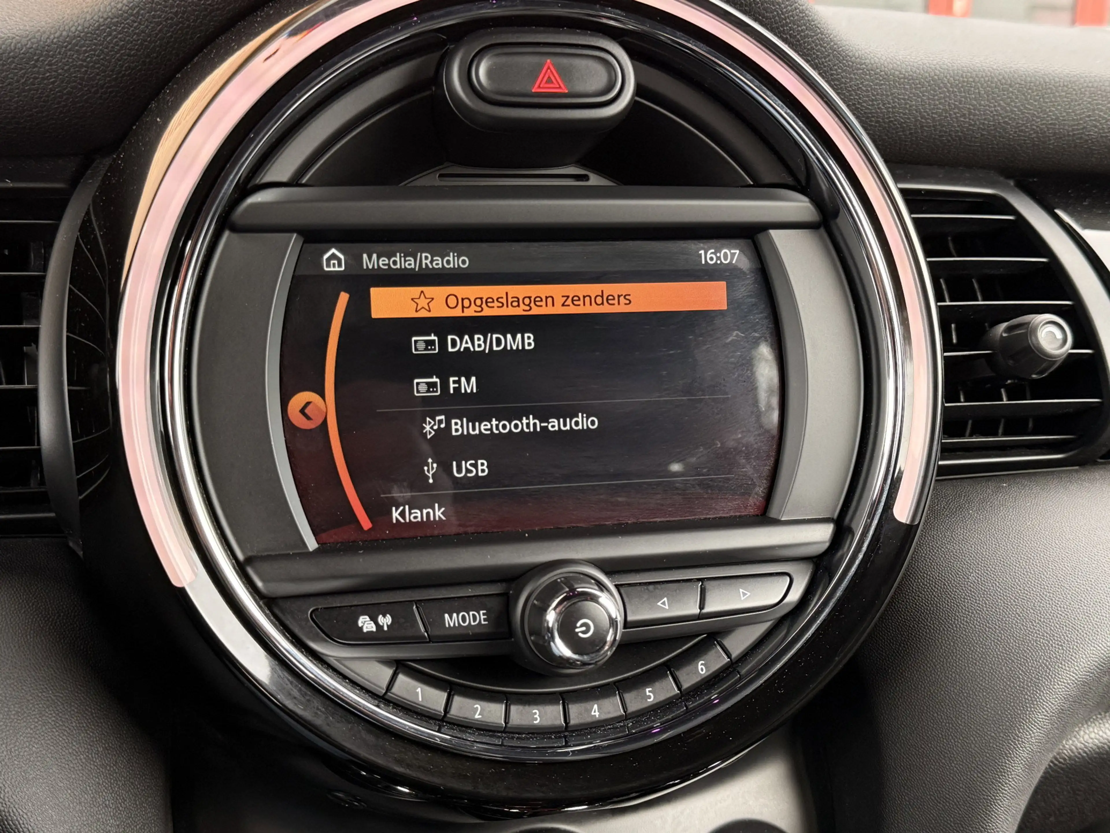 MINI Cooper Mini 1.5 Business Edition — photo 31