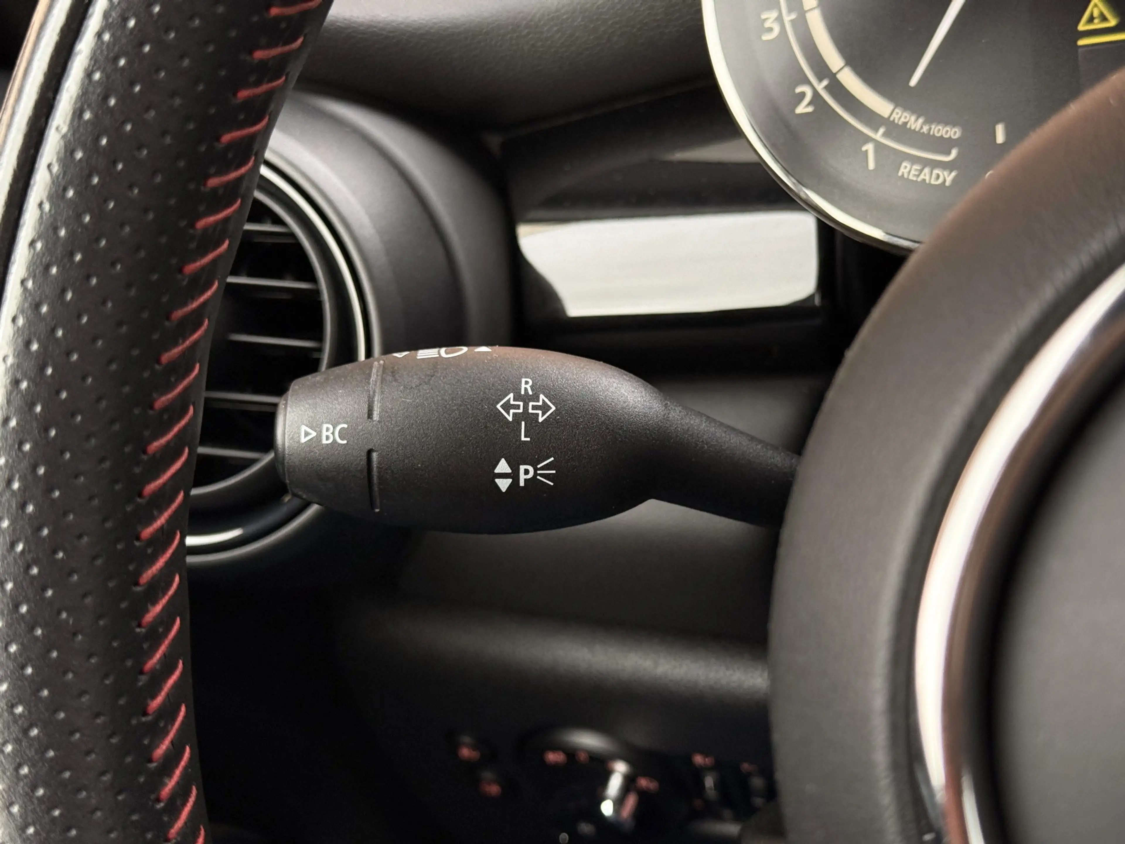 MINI Cooper Mini 1.5 Business Edition — photo 24