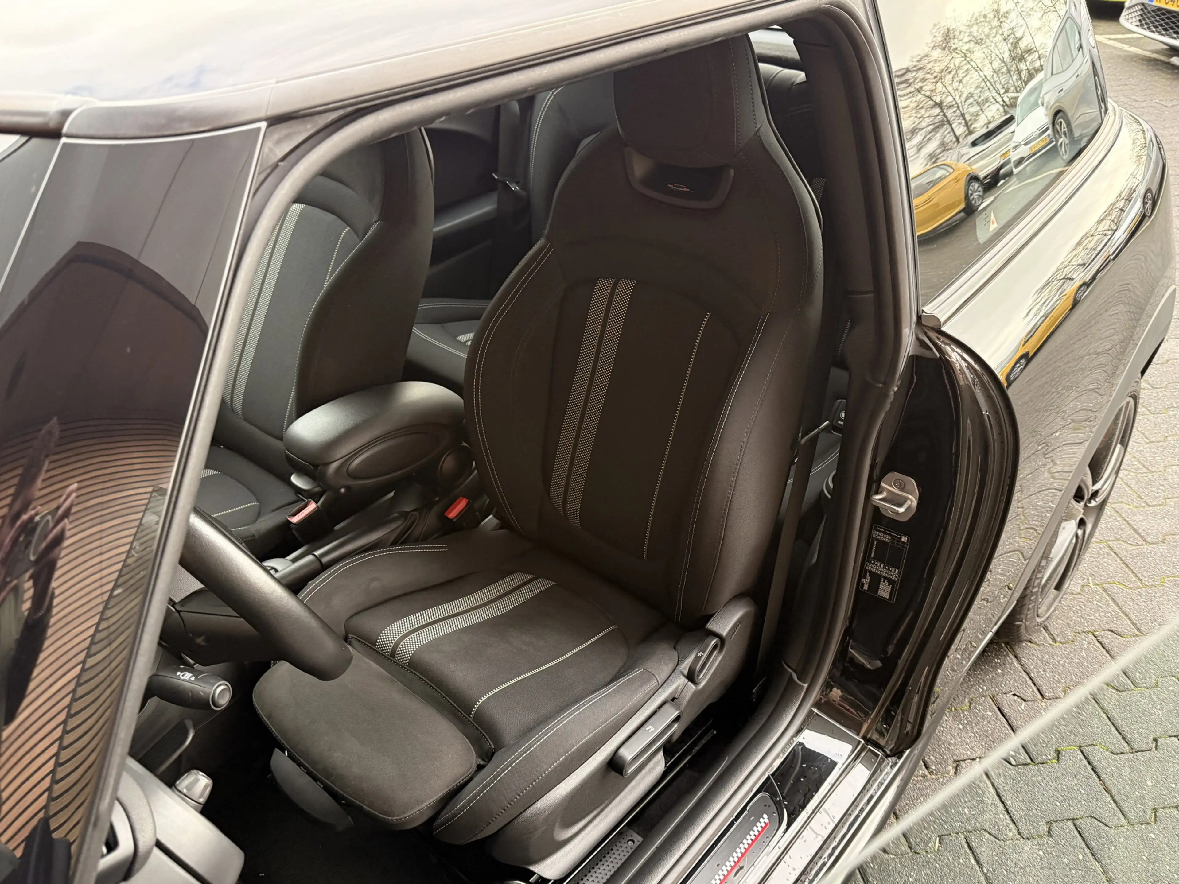 MINI Cooper Mini 1.5 Business Edition — photo 40