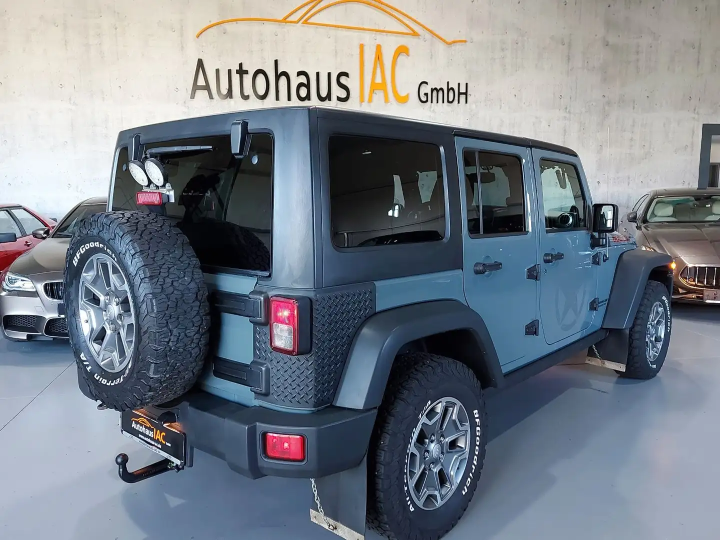 Jeep Wrangler Unlimited Rubicon Gris - 2