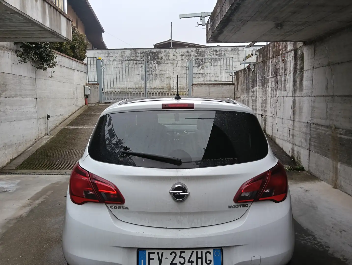 Opel Corsa-e Corsa+Gpl+Tech Weiß - 2