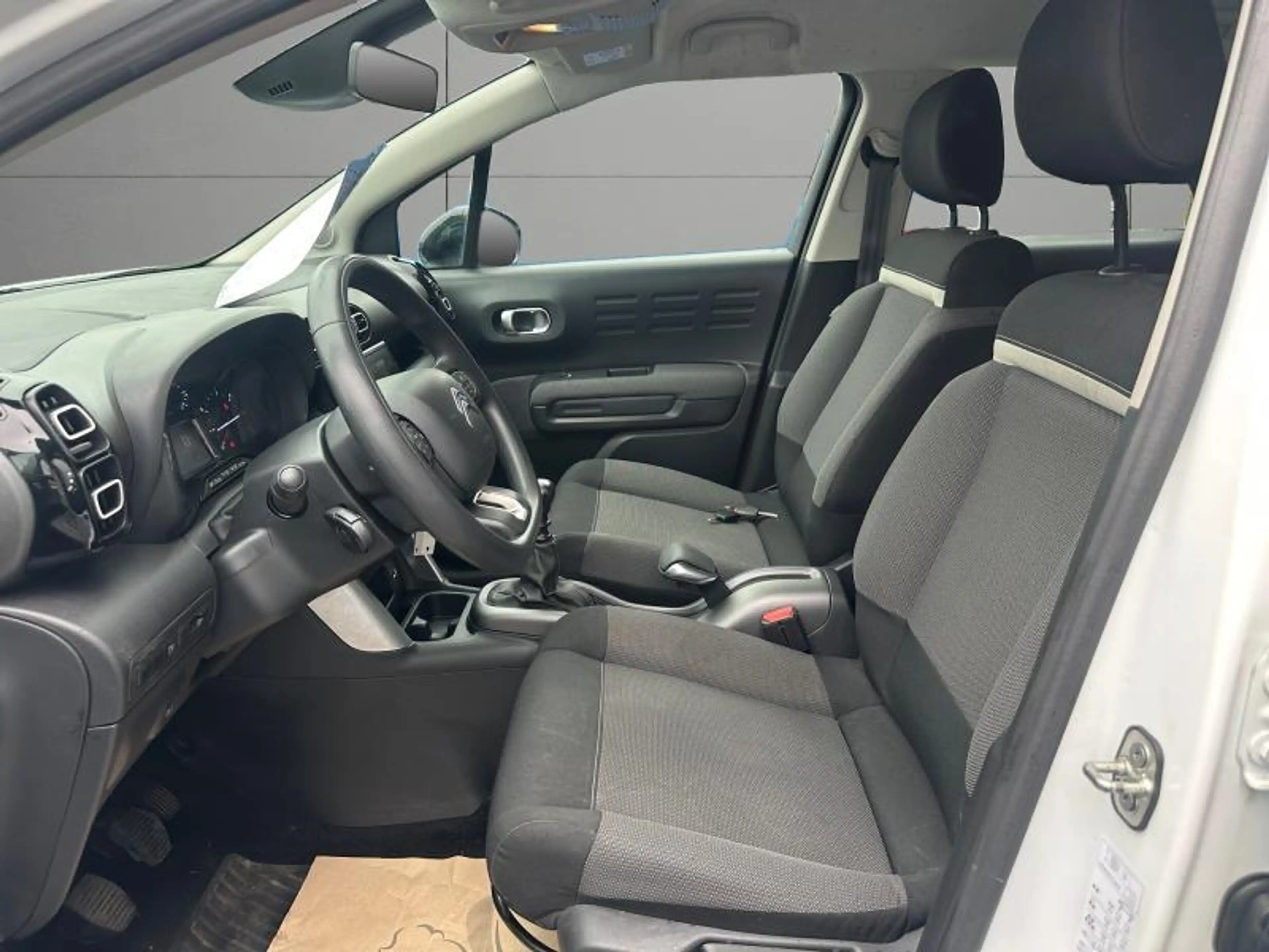 Citroen C3 Aircross 1.2 110cv Blanc 06/20 Clim Radio USB — photo 9