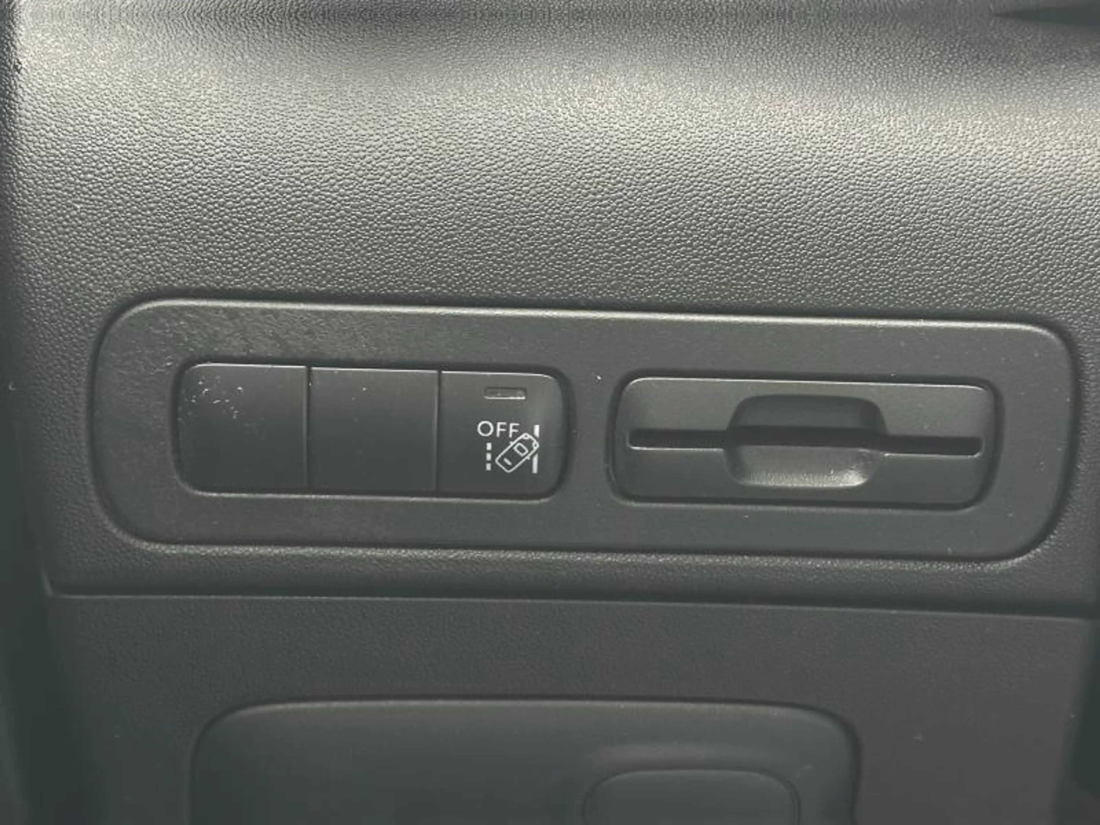 Citroen C3 Aircross 1.2 110cv Blanc 06/20 Clim Radio USB — photo 14