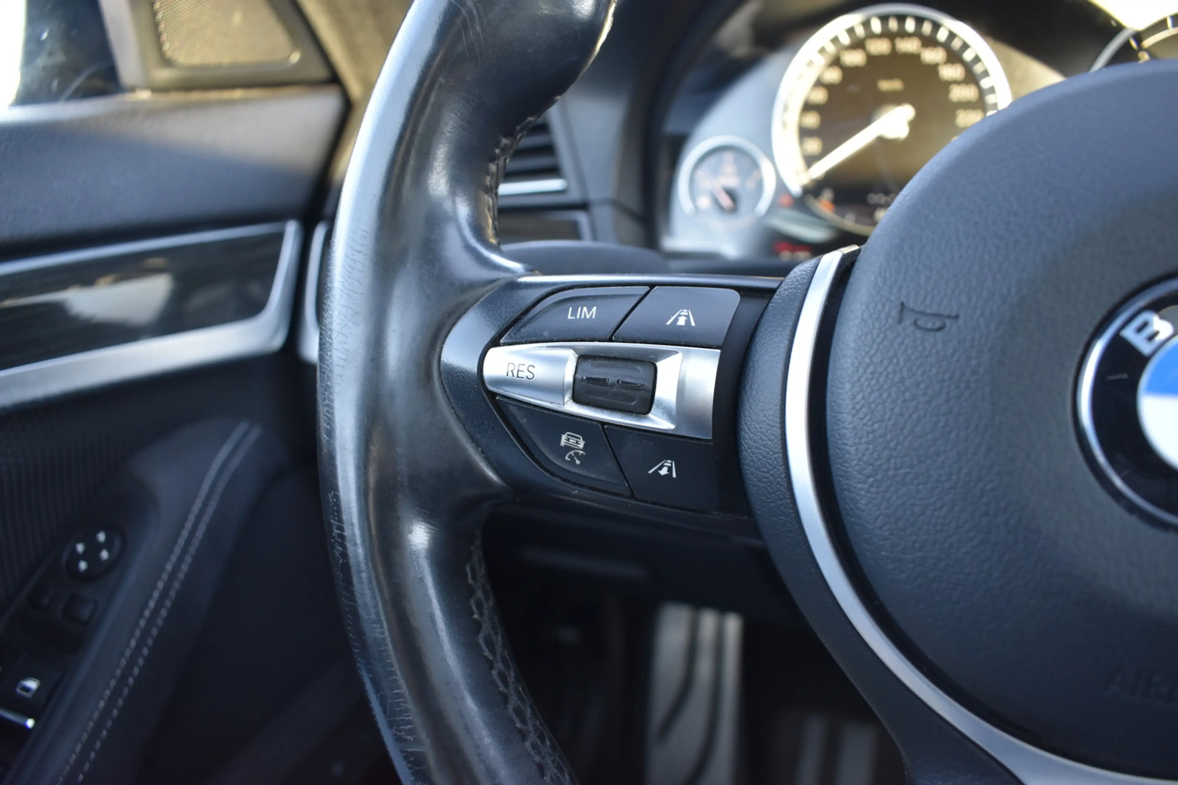 BMW 535 d xDrive |M-PAKET|ACC|AHK|PANO|HUD|BI-XENON|NAVI| — photo 14