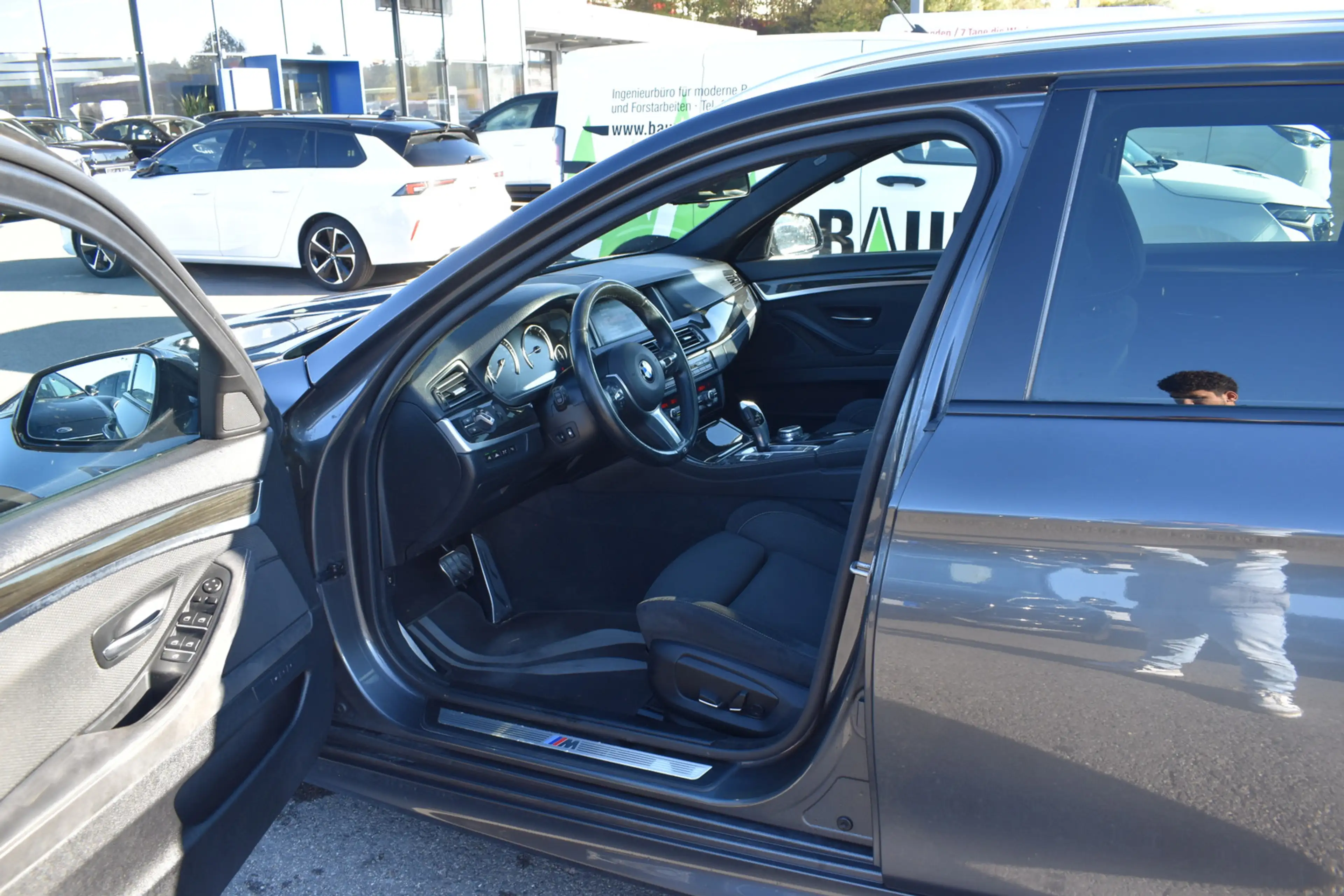BMW 535 d xDrive |M-PAKET|ACC|AHK|PANO|HUD|BI-XENON|NAVI| — photo 6